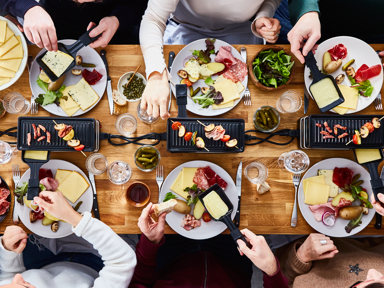 MINI APPAREIL RACLETTE duo téfal toi et moi parfait état avec 6 poelons MINI APPAREIL RACLETTE duo téfal toi et moi parfait état avec 6 poelons